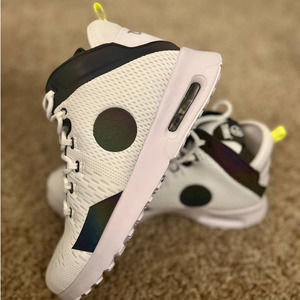 NWT Futuristic Zumba Air Funk Sneakers- Size 7.5